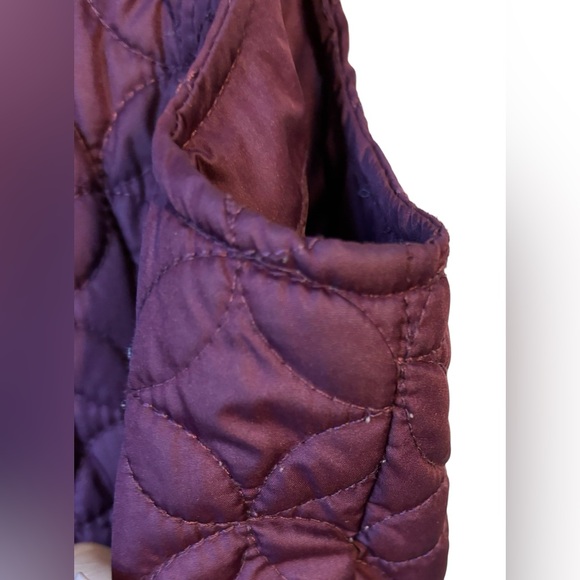 EDDIE BAUER Full Zip Mock Neck Plum Floral Print Puffer Vest Women's Size S - Picture 5 of 9